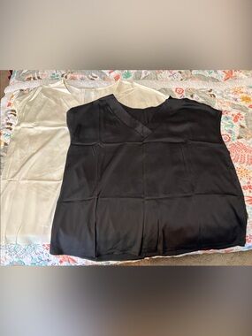 Women’s Black and Apricot 4X Satin like tunics (bundle of 2)